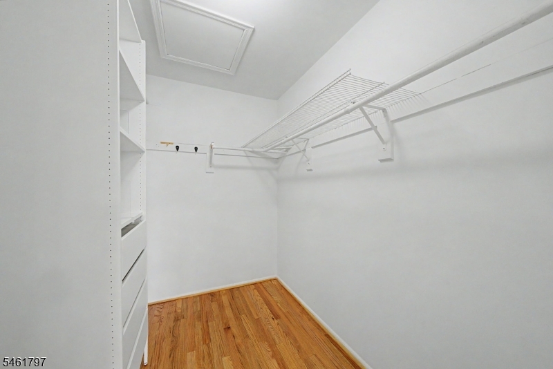 251 Broadmoor-3 3 Property Photo 21