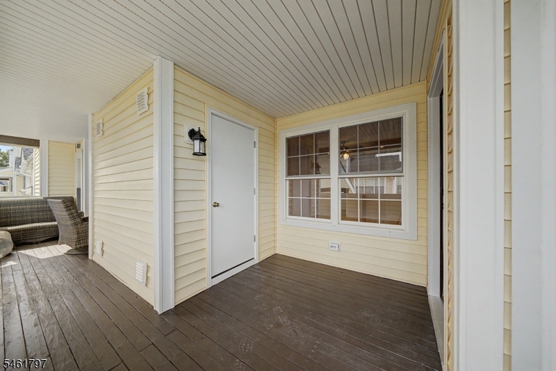 251 Broadmoor-3 3 Property Photo 23