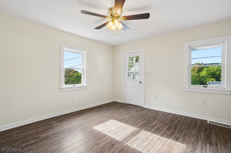 114 N Prospect St Property Photo 6