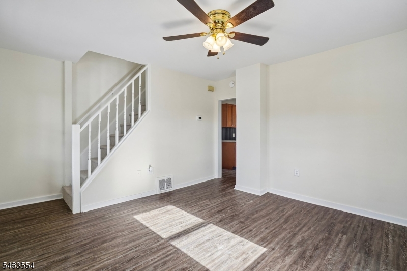 114 N Prospect St Property Photo 8
