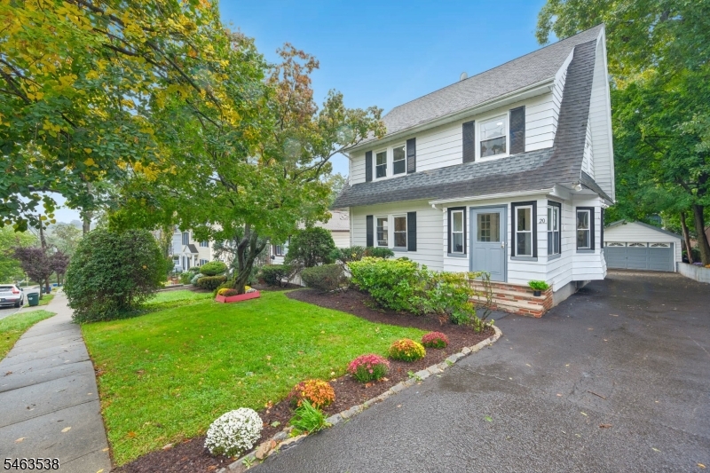 20 Ridgeview Ave Property Photo 1