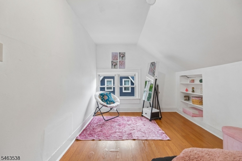 20 Ridgeview Ave Property Photo 15