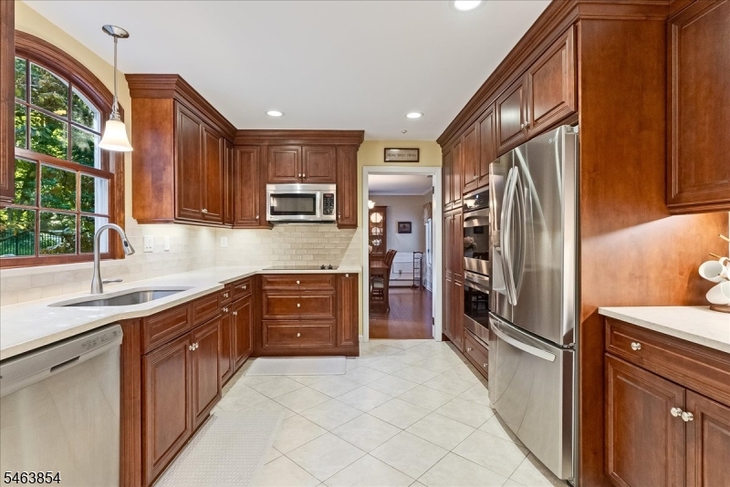 48 Brookside Dr Property Photo 6