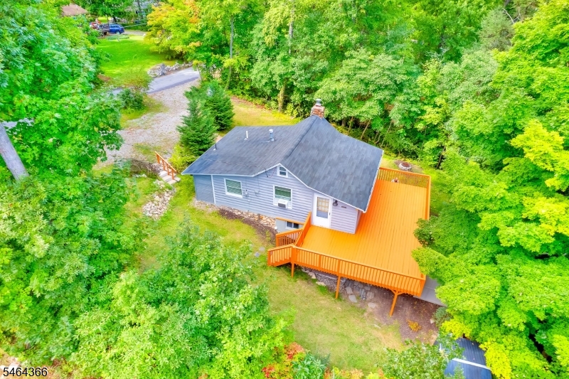107 Overlook Rd Property Photo 1
