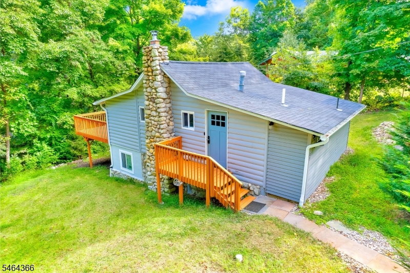 107 Overlook Rd Property Photo 3
