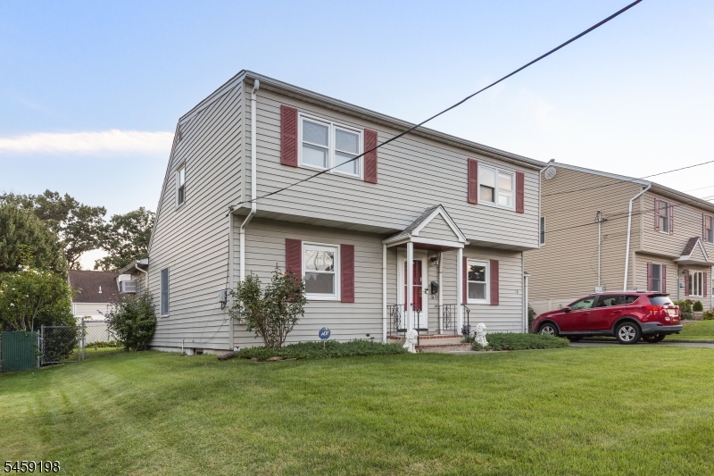73 Birchwood Ter Property Photo 1