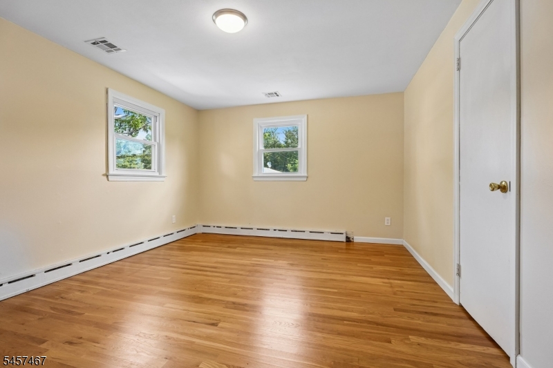 1402 Dey St Property Photo 16