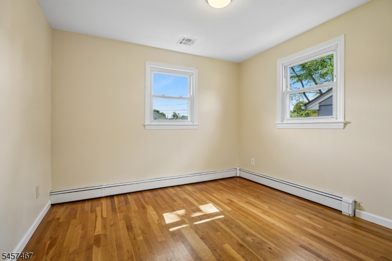 1402 Dey St Property Photo 17