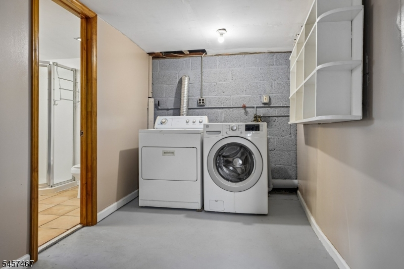 1402 Dey St Property Photo 23