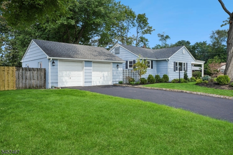 1402 Dey St Property Photo 29