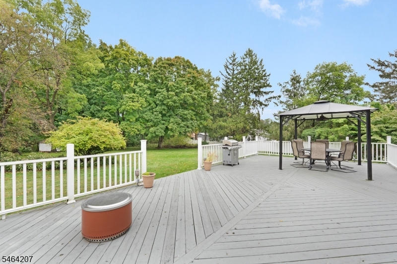 6 Larsen Dr Property Photo 36