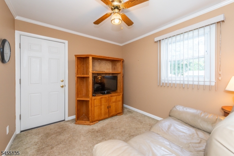 36 Olga B Ter Property Photo 9