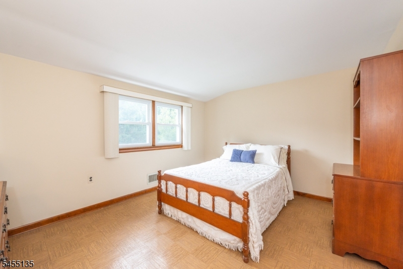 36 Olga B Ter Property Photo 13
