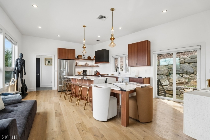 301 Kingsland Rd Property Photo 13