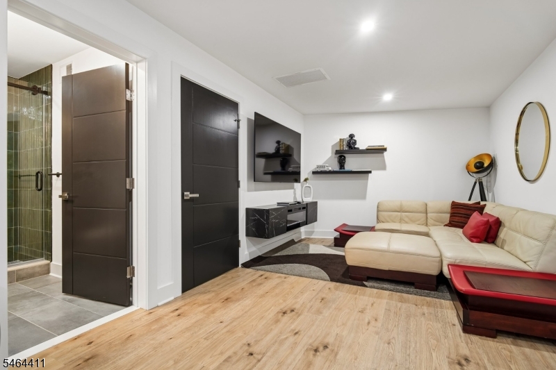 301 Kingsland Rd Property Photo 36