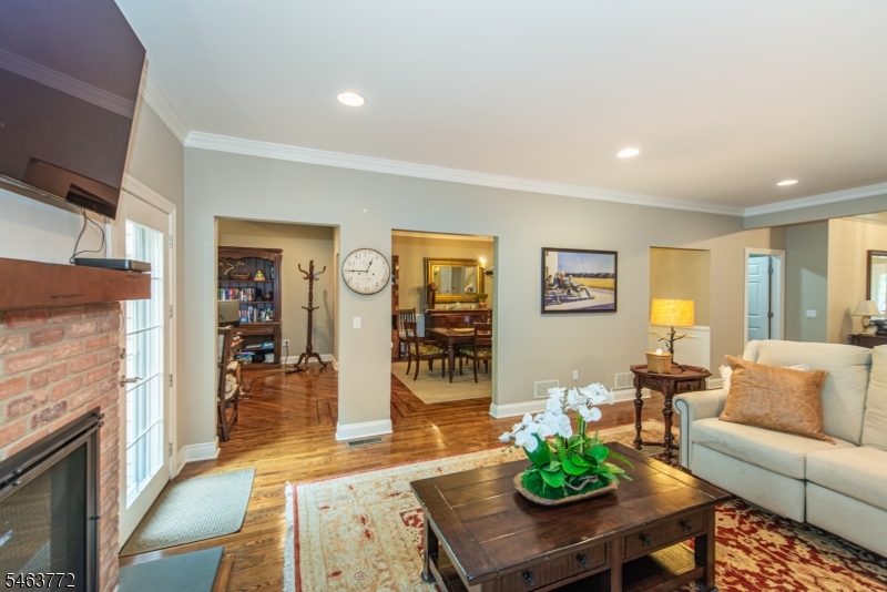 4 Pippins Way Property Photo 5
