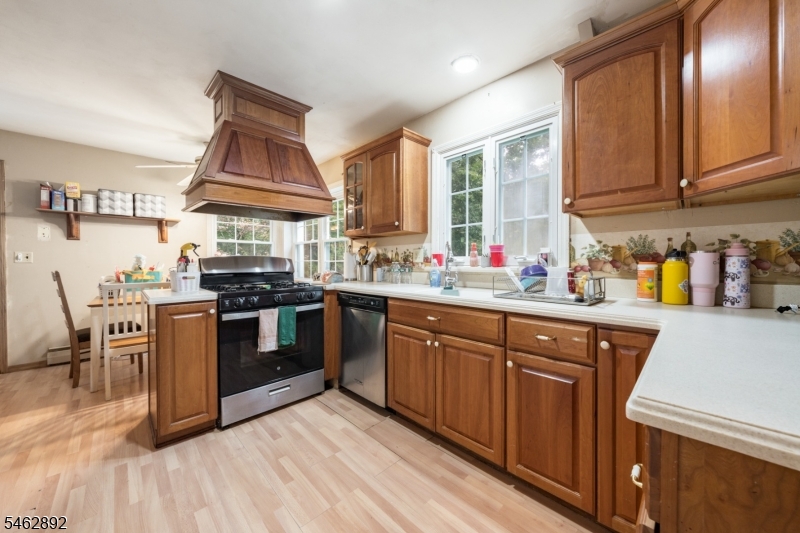 119 Division Ave Property Photo 13