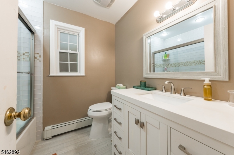 119 Division Ave Property Photo 15
