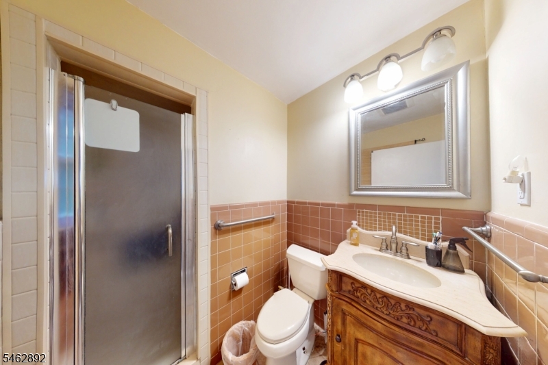 119 Division Ave Property Photo 22
