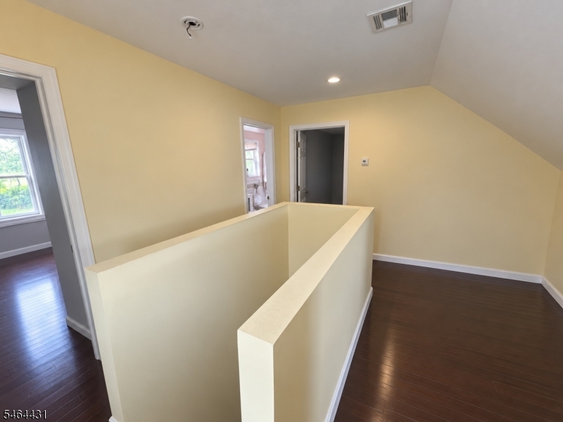 78 Midland Ave Property Photo 9