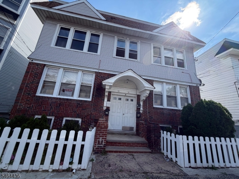 70 Halstead St Property Photo 1