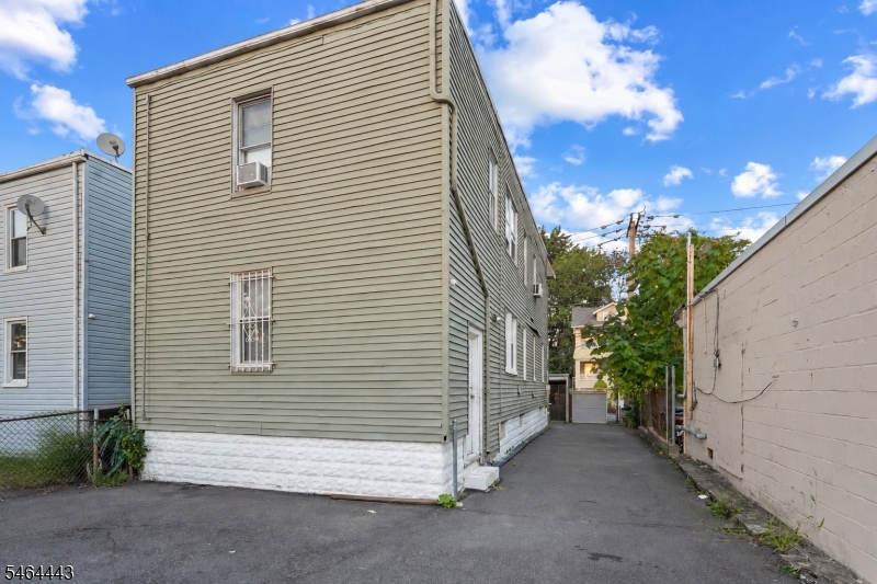 46 Norwood Ave Property Photo 4