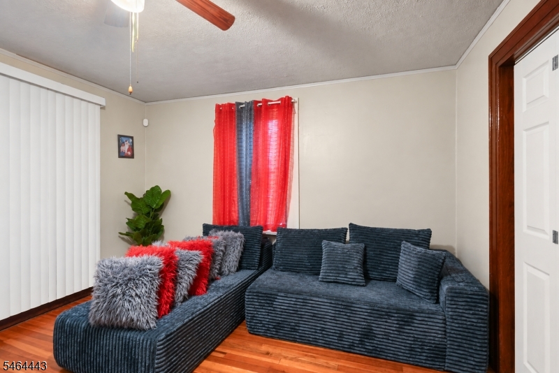 46 Norwood Ave Property Photo 8