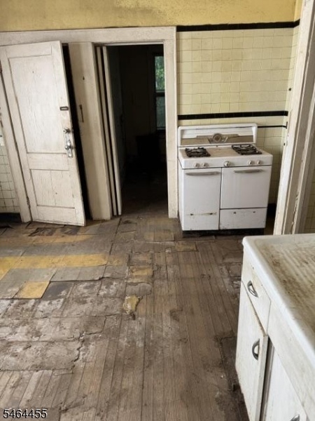 36 S 20th St Property Photo 6