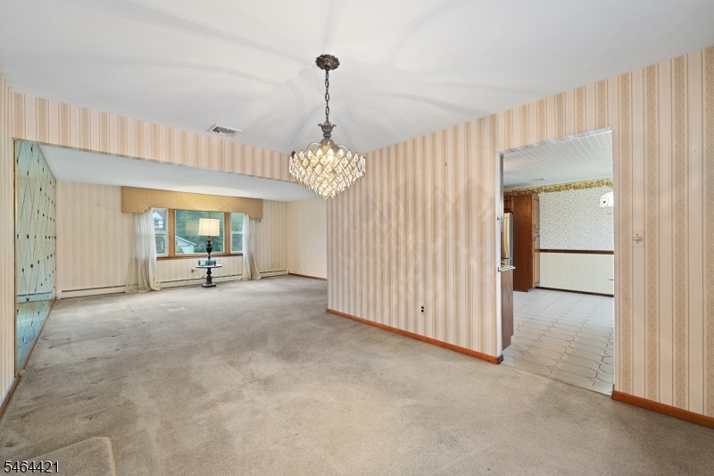 222 Vreeland Ave Property Photo 7