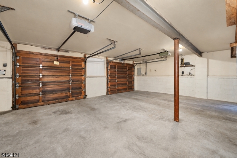 222 Vreeland Ave Property Photo 30