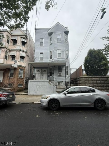 133 Ridge St Property Photo 1