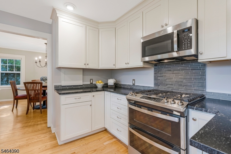 124 College Pl Property Photo 15