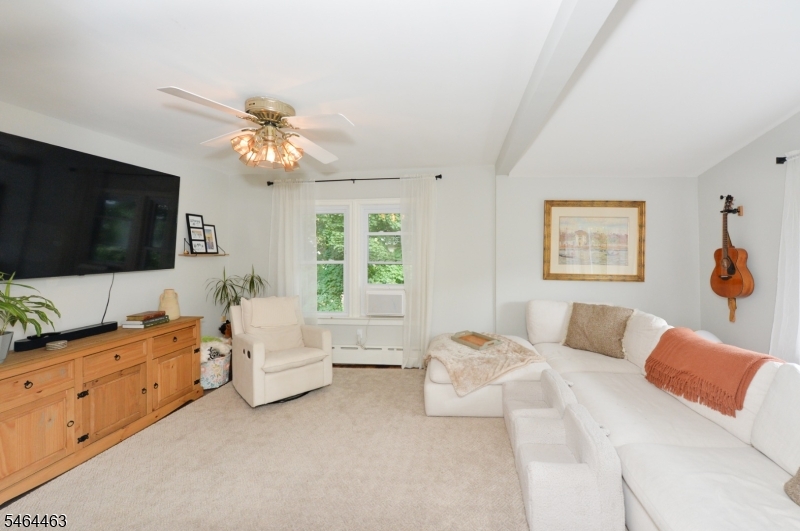 45 Hill St Property Photo 21