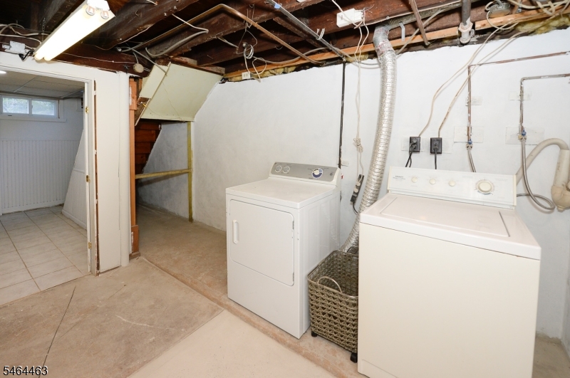 45 Hill St Property Photo 40