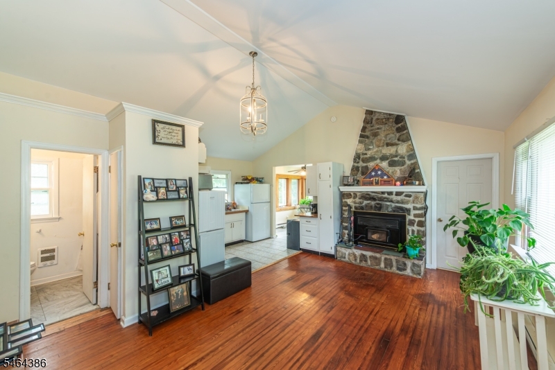 4 Gilbert Dr Property Photo 3