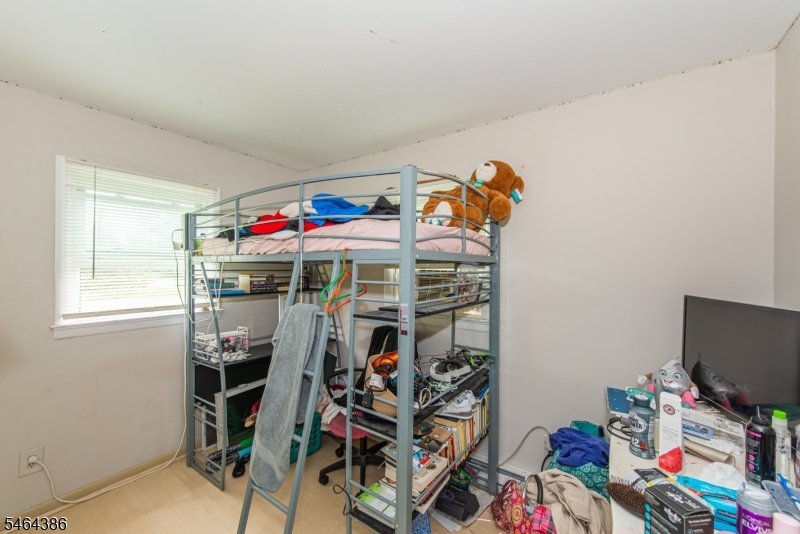 4 Gilbert Dr Property Photo 13