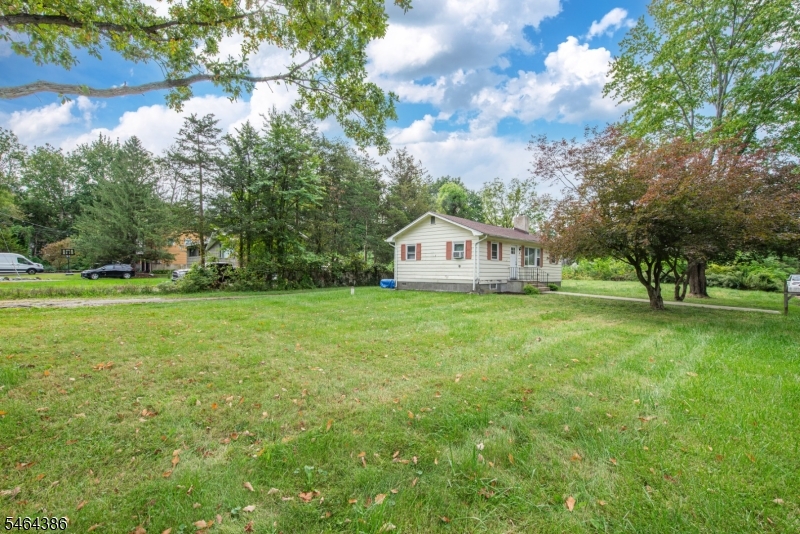 4 Gilbert Dr Property Photo 15
