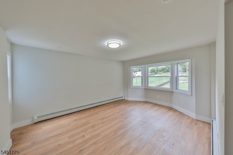 502 River Rd Property Photo 13