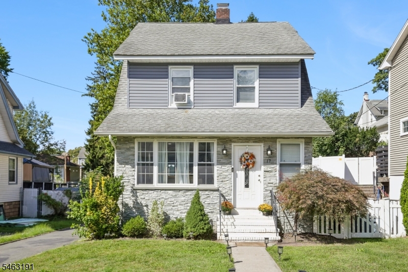 17 Weston St Property Photo 1