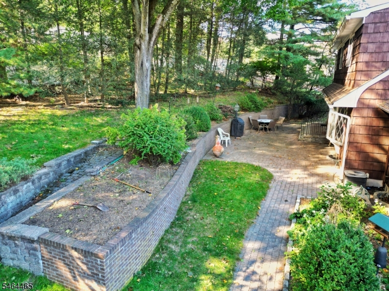 26 Faber Dr Property Photo 8