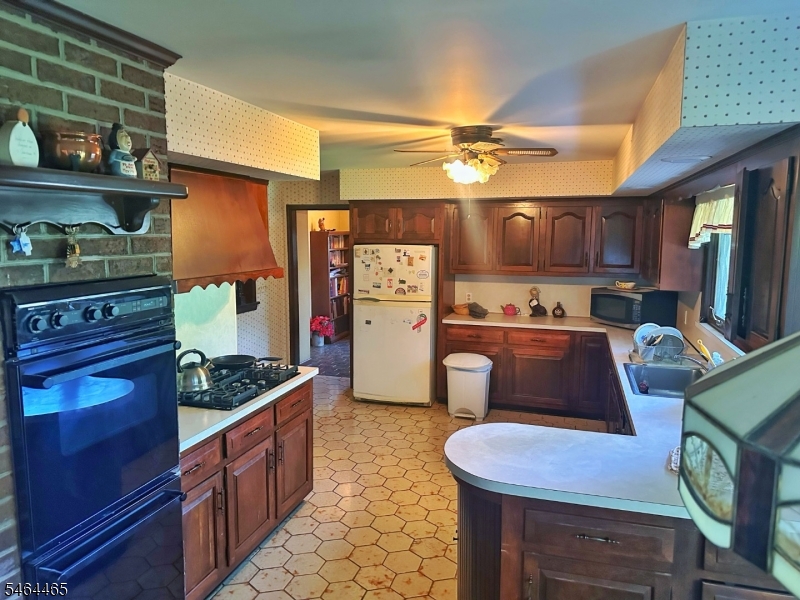 26 Faber Dr Property Photo 20
