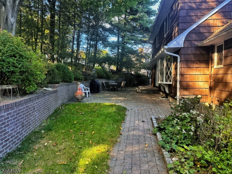 26 Faber Dr Property Photo 42