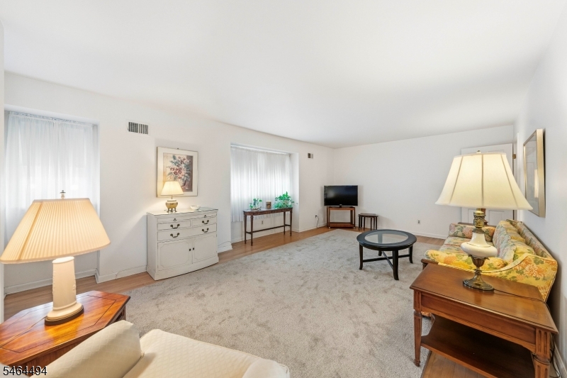 224 Prospect St 6b Property Photo 8