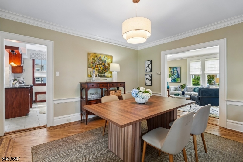 53 Park Ave Property Photo 8