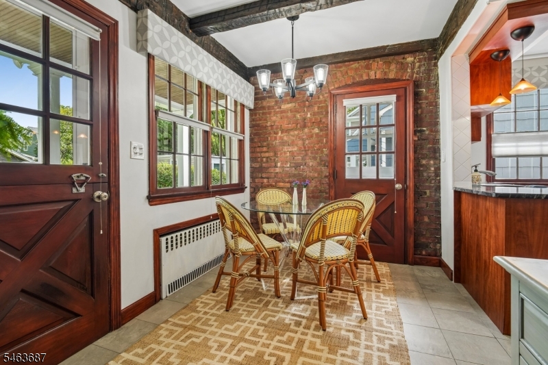 53 Park Ave Property Photo 13