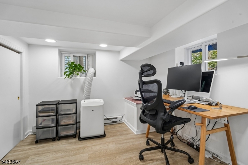 53 Park Ave Property Photo 29