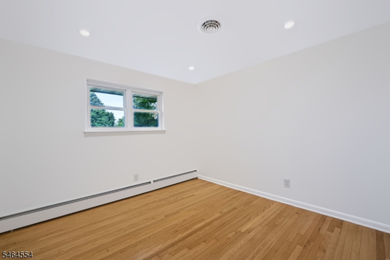 644 Pursel St Property Photo 14