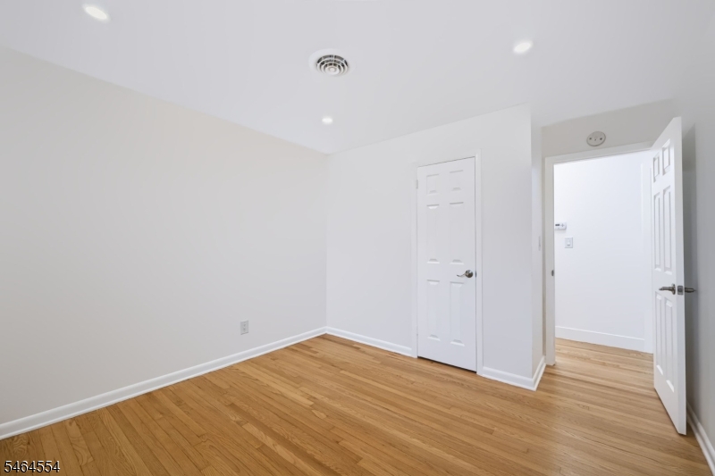 644 Pursel St Property Photo 15