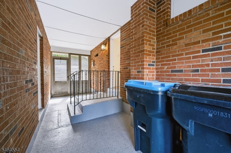 644 Pursel St Property Photo 31