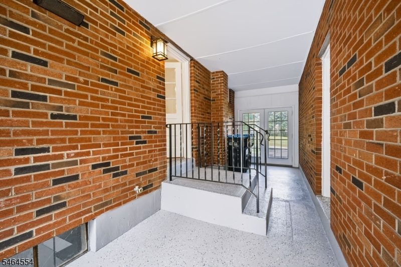 644 Pursel St Property Photo 32